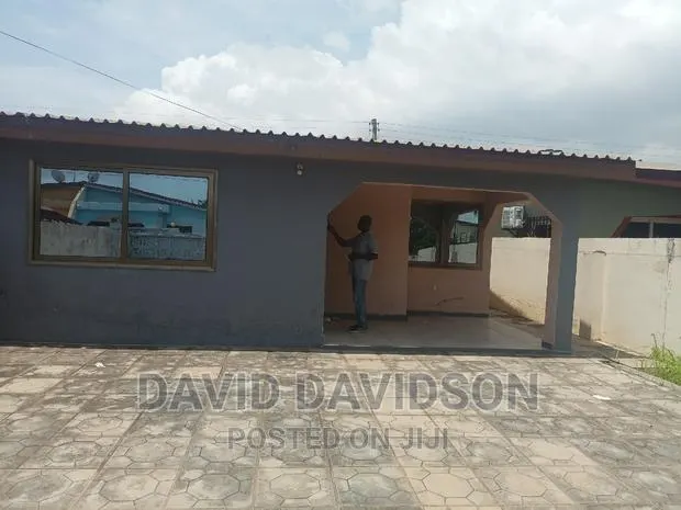 2bdrm Mansion in Executive 2 Bedroom, Tema Metropolitan for rent · Photo 1