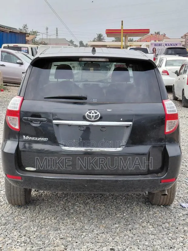 Toyota Vanguard 2012 Black · Photo 1