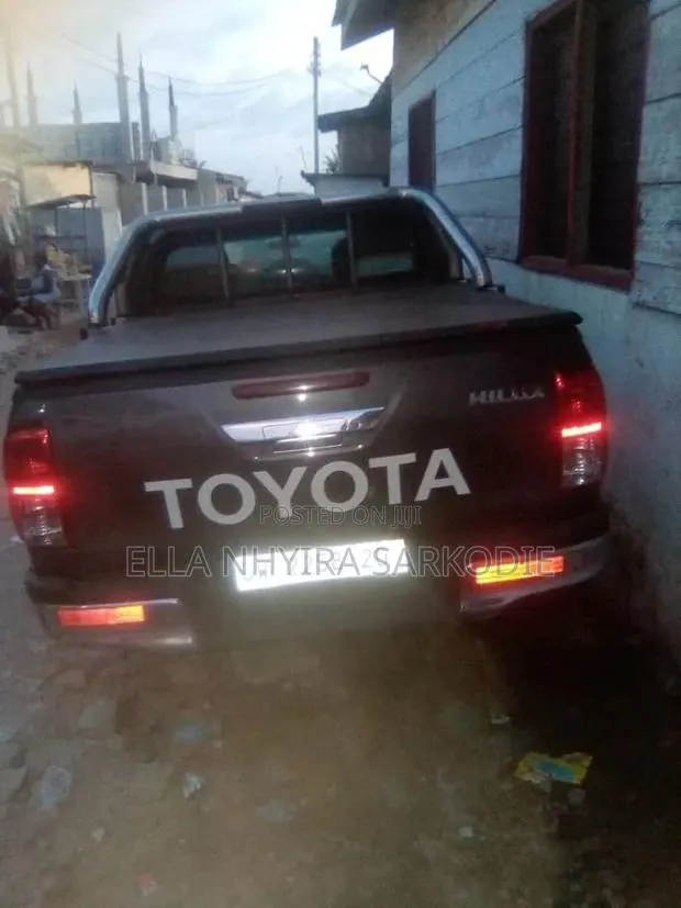 Toyota Hilux Rental Services · Photo 1
