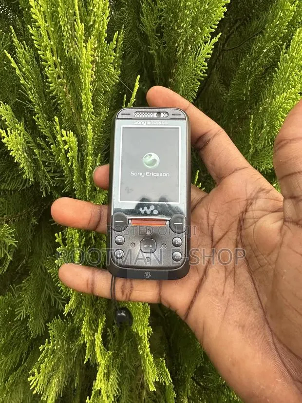 Sony Ericsson W850 Black · Photo 1
