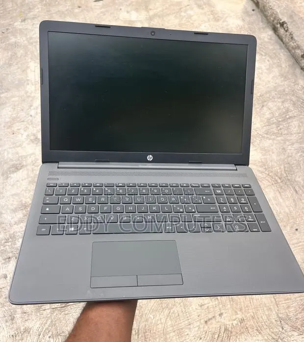 Laptop HP 8GB AMD A4 SSD 128GB · Photo 1