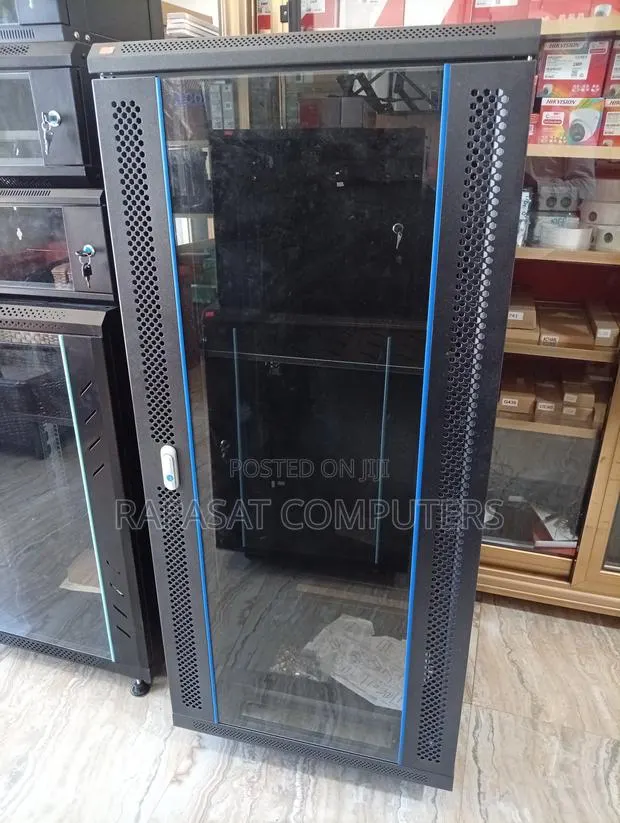 Aico 27u Rack 5404 With Fan,pdu and Tray · Photo 1