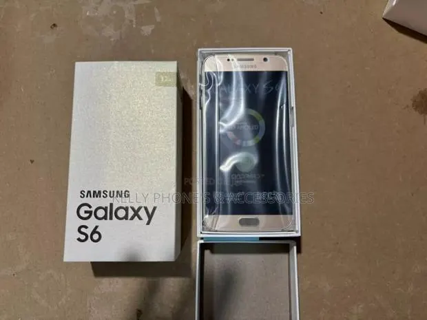 New Samsung Galaxy S6 edge 32 GB Gold · Photo 1