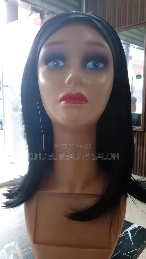 Straight Head Band Wig · Photo 1