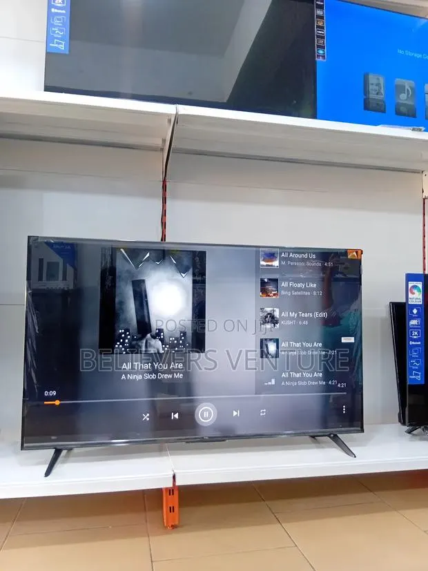 TCL Google Tv Qled Display Available Now · Photo 1