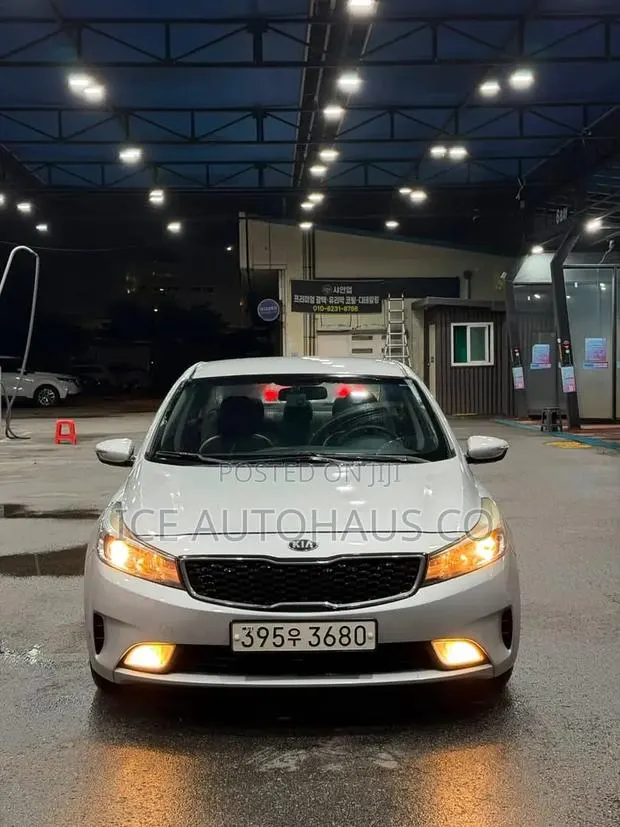 Kia Cerato 2016 Silver · Photo 1