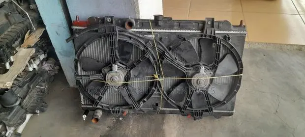 Nissan Sentra 2005 Watertank and Condenser Complete · Photo 1