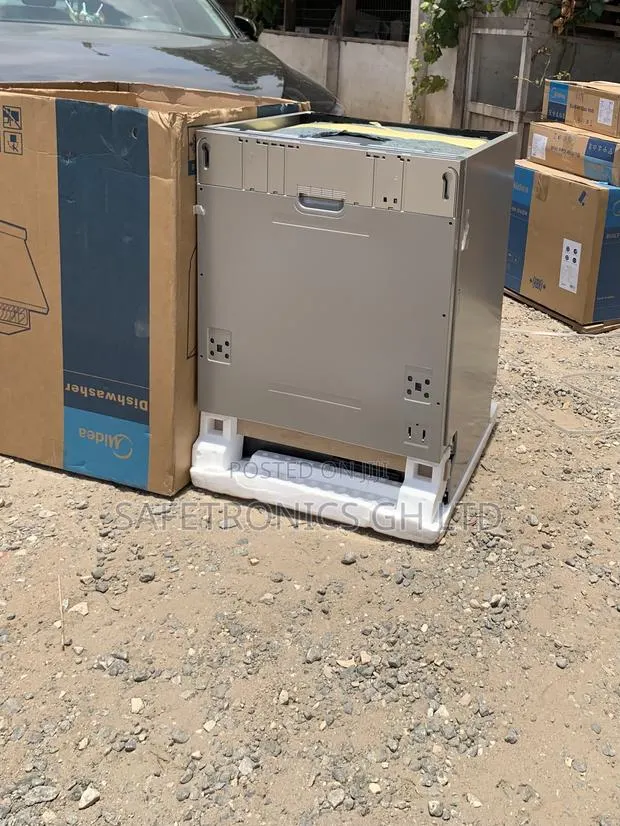 Super Good Midea 12 Plates Dishwasher Full Board · Photo 1