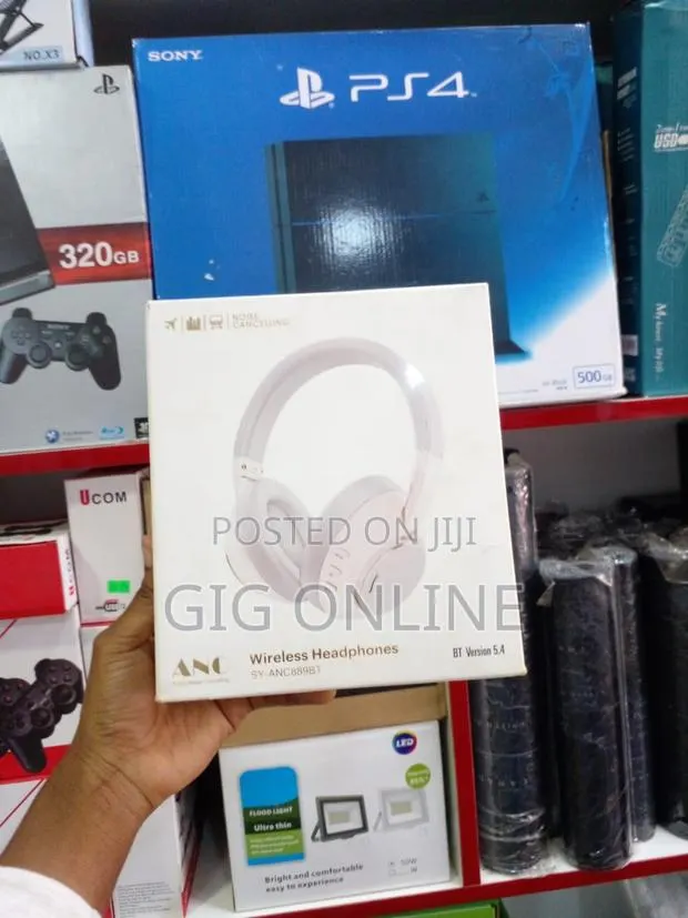Noise Cancelling Headphones · Photo 2