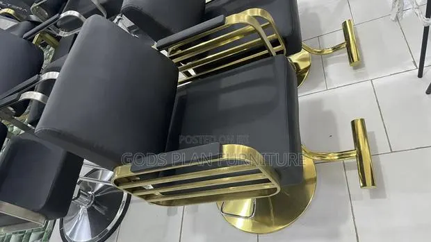 Barbering / Salon Chair · Photo 1