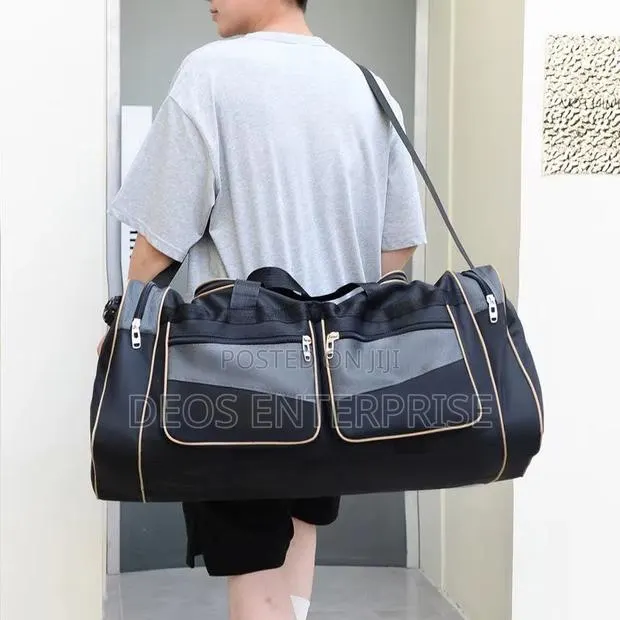 Spacious Premium Travel Duffel · Photo 1