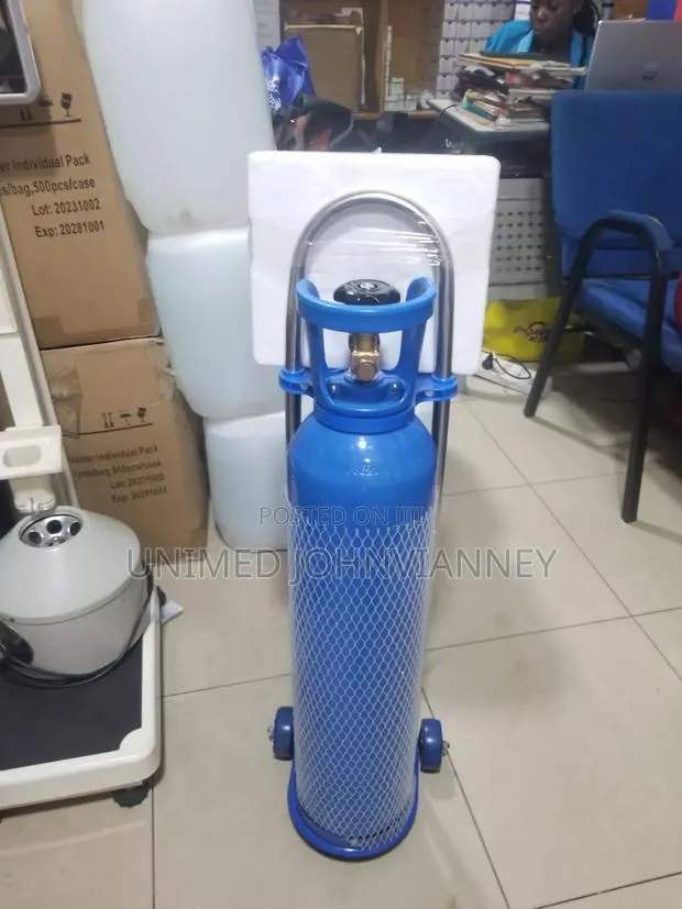 Oxygen Cylinder 10liters · Photo 1