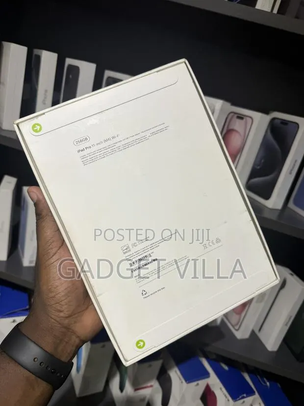 New Apple iPad Pro 11 (2025) 256 GB Gray · Photo 1