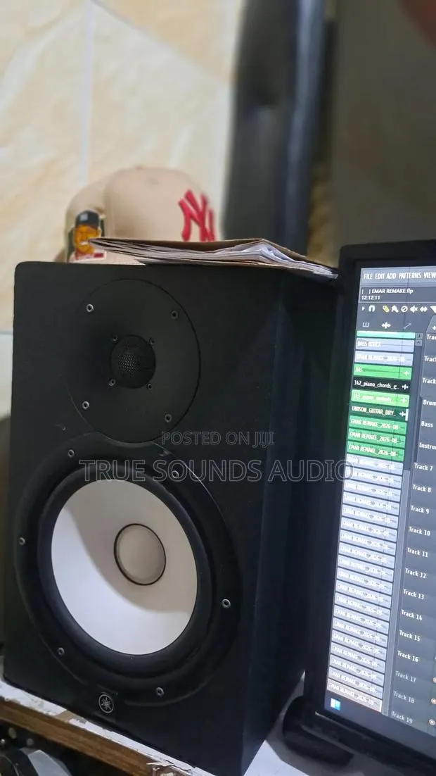 Yamaha HS 8 Monitor · Photo 1