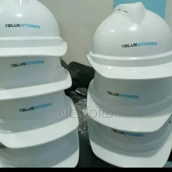 Helmet With Customization · Photo 1