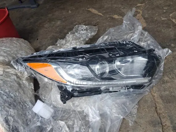 Headlight HRV 2016-2018 · Photo 1