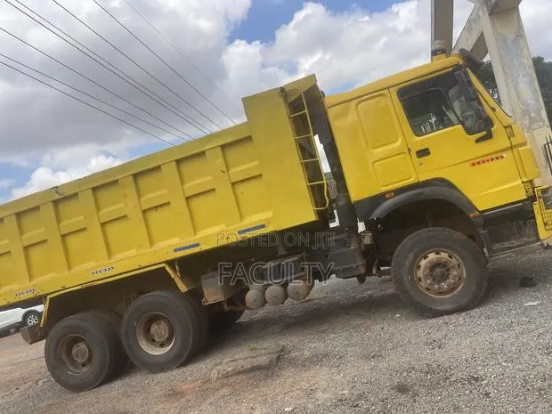 Howo Tipper Truck · Photo 1