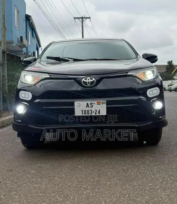 Toyota RAV4 LE 4dr SUV (2.5L 4cyl 6A) 2015 Black · Photo 1