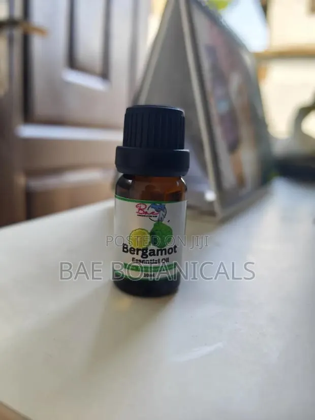 Bergamot Essential Oil · Photo 1