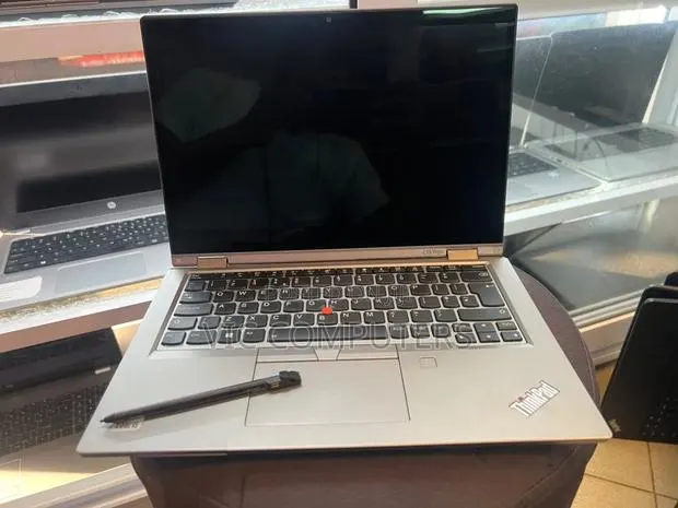 Laptop Lenovo ThinkPad L13 Yoga 8GB Intel Core i5 SSD 256GB · Photo 1