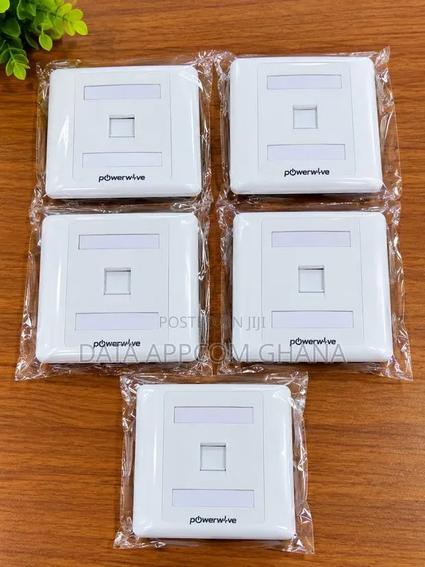 Single Faceplate/ RJ45 Wall Plate · Photo 1
