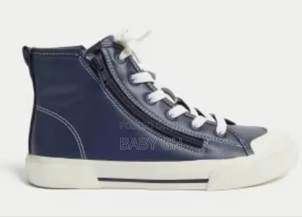 M S Sneaker for Kids · Photo 1