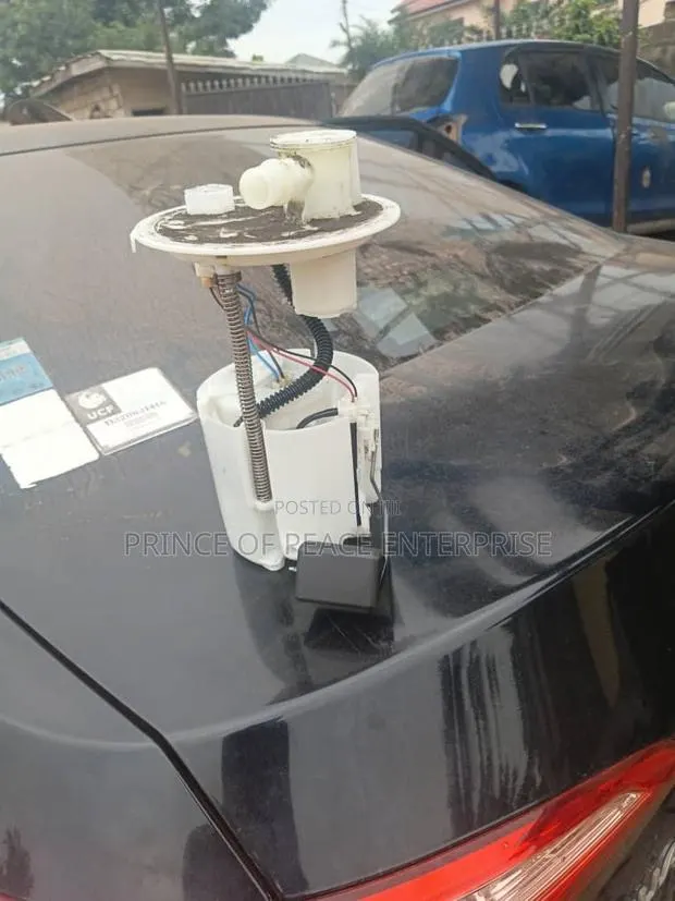 Toyota Corolla 2017 2018 2019 Fuel Pump Home Used · Photo 1