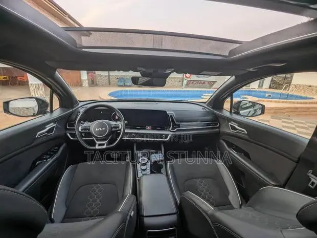 Kia Sportage 2023 Black · Photo 1