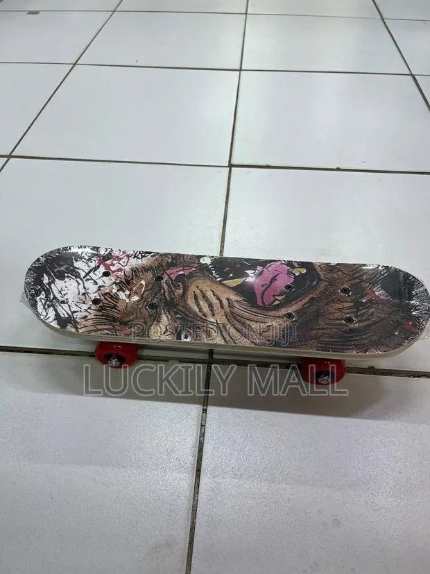 A Children Skateboard · Photo 1