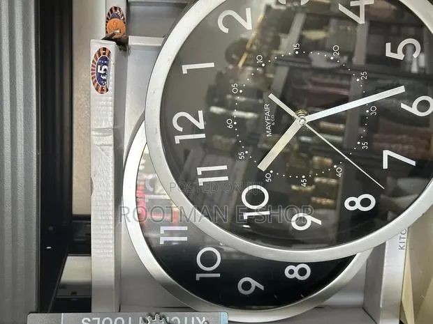 Mayfair Co Premium Wall Clock - The Art of Telling Time · Photo 1