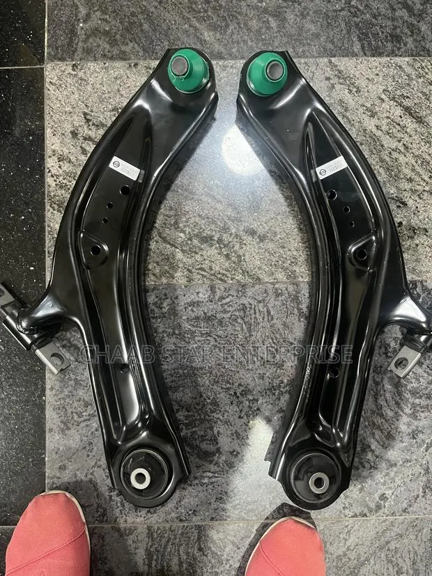 Nissan Rogue 2013-2021 Lower Control Arms Pair · Photo 1