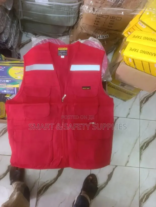 Red Media Vest · Photo 1