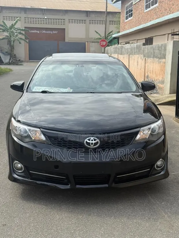 Toyota Camry SE Sport 4dr Sedan (2.5L 4cyl 6A) 2014 Black · Photo 1