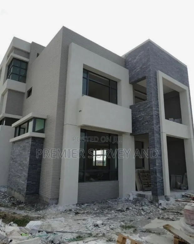 Well-Constructed Buildings · Photo 1