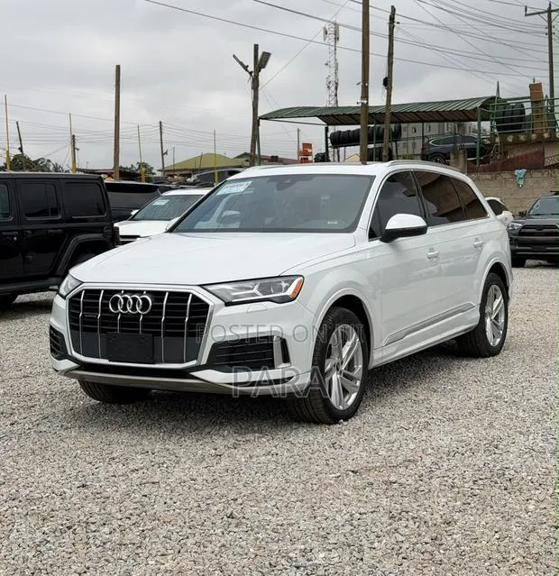 Audi Q7 2023 Black · Photo 1
