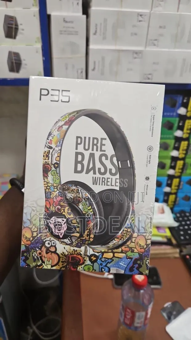 TWS P33 Headsets · Photo 1