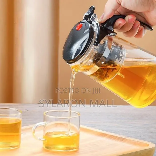 Glass Tea Pot With Infuser – One-Button Filter Design · Photo 1