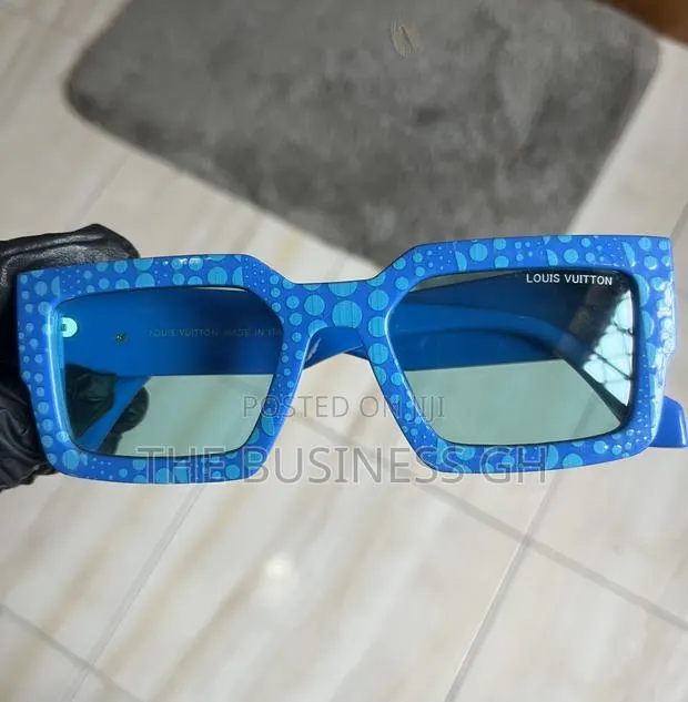 Louis Vuitton Sunglasses · Photo 1