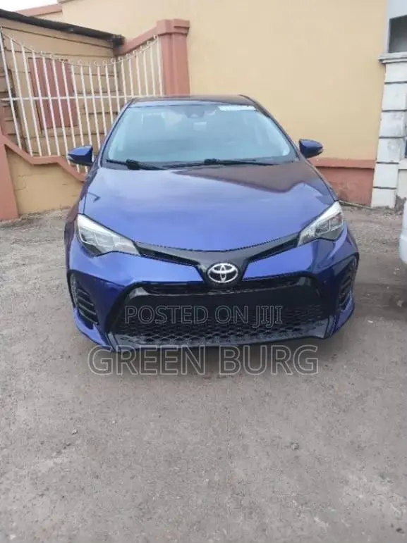Toyota Corolla 2018 Gray · Photo 1