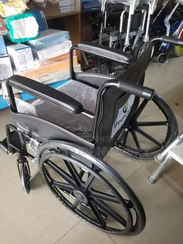 Comodo Wheel Chair · Photo 1