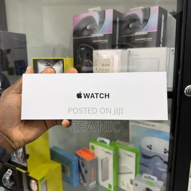 Apple Watch SE 3 44MM · Photo 1