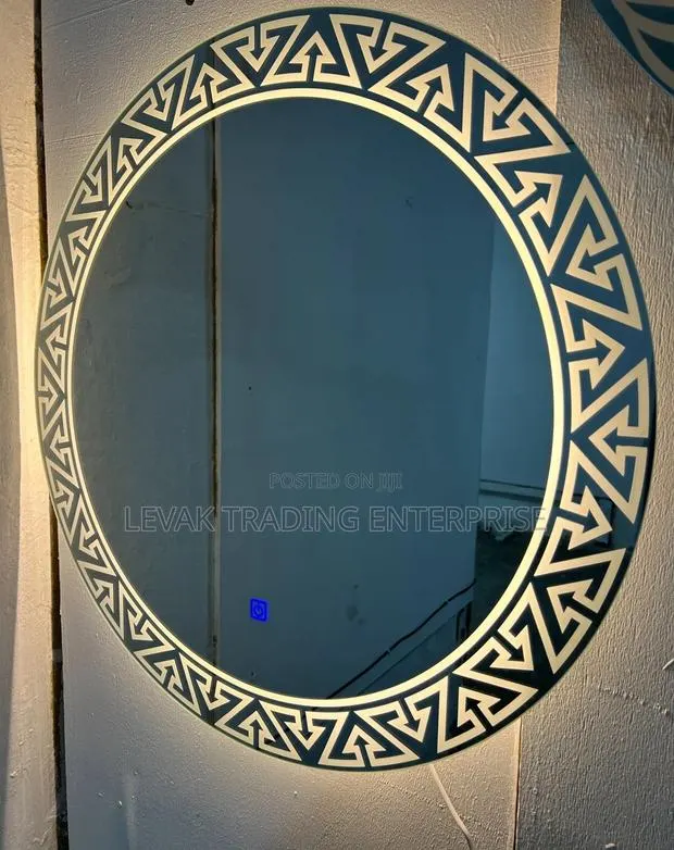 Mirror With Light - Light Mirror · Photo 1