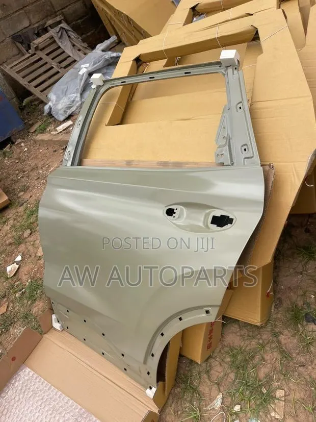 Hyundai Santa Fe 2019-2024 Doors · Photo 1