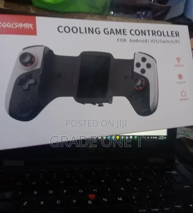 Wireless Cooling Game Controller · Photo 1