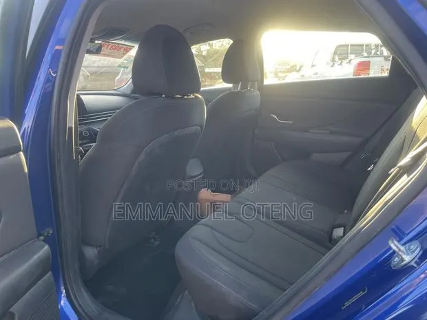 Hyundai Elantra 2023 Blue · Photo 1