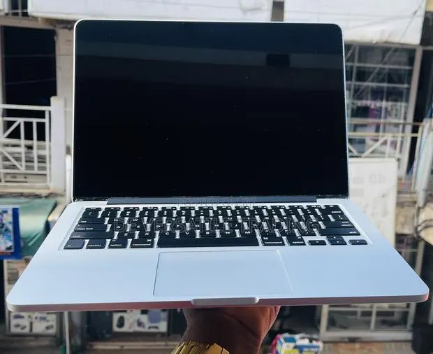 Laptop Apple MacBook Pro 2015 8GB Intel Core i5 SSD 128GB · Photo 1