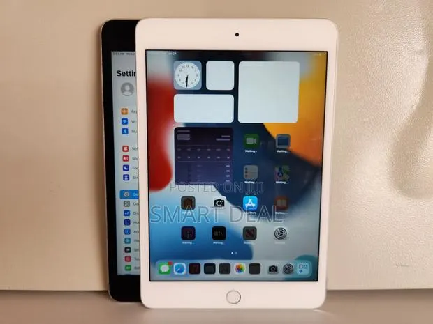 Apple iPad mini 4 128 GB Silver · Photo 1