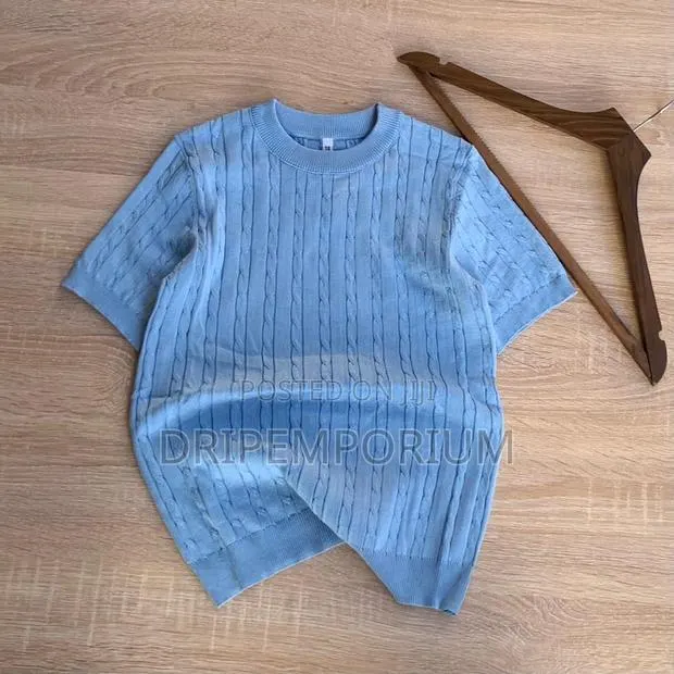 Kids Cable Knit Tee · Photo 1