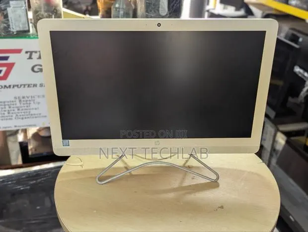 Desktop Computer HP 200 G4 All-in-One 8GB Intel Core i5 HDD 1T · Photo 1