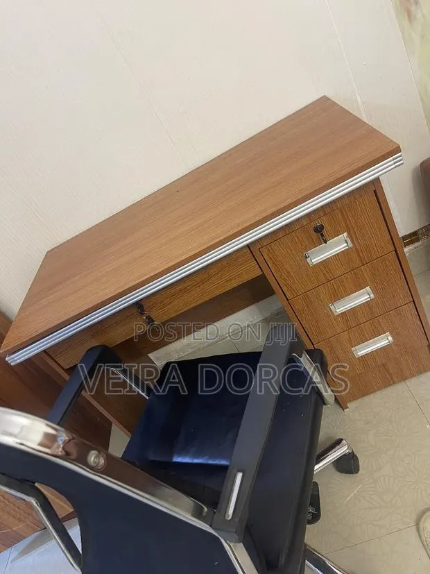 Office Table and Chair for Sale · Photo 1